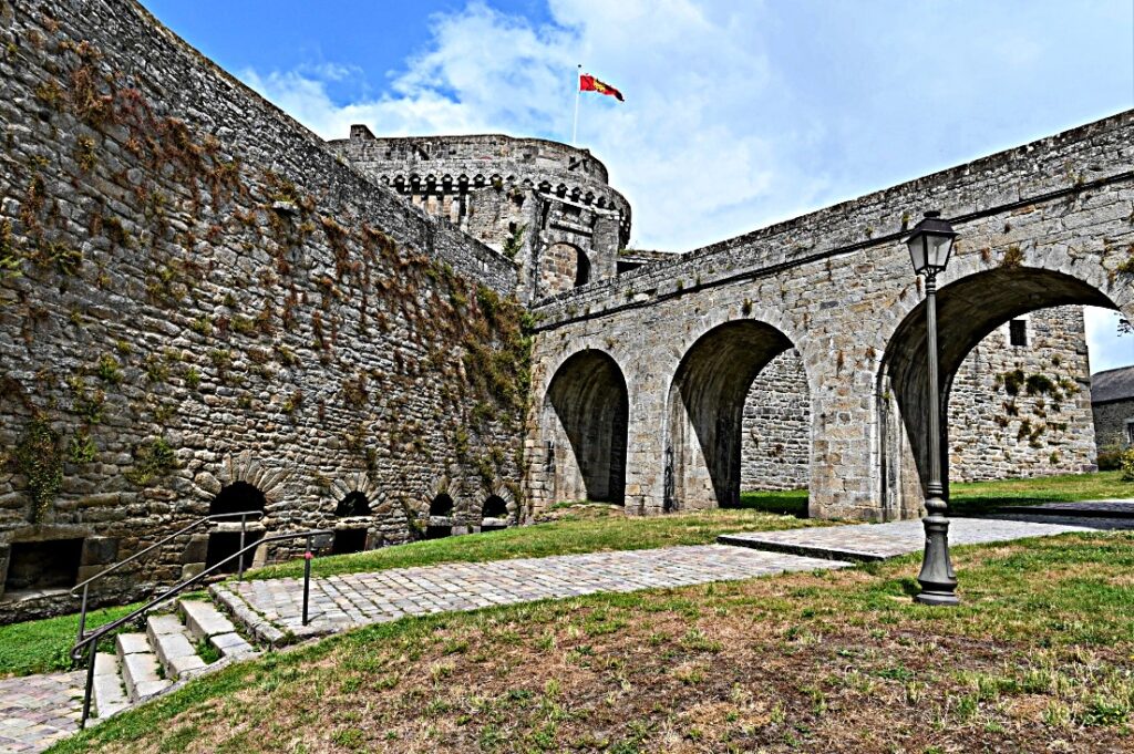 Dinan