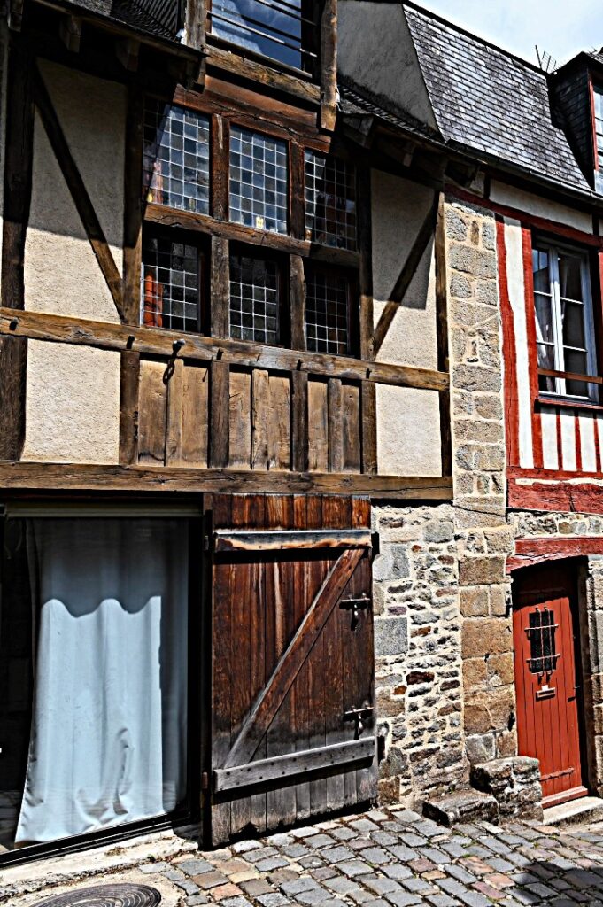 Dinan