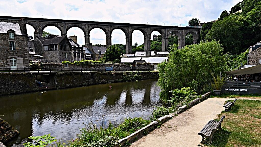 Dinan