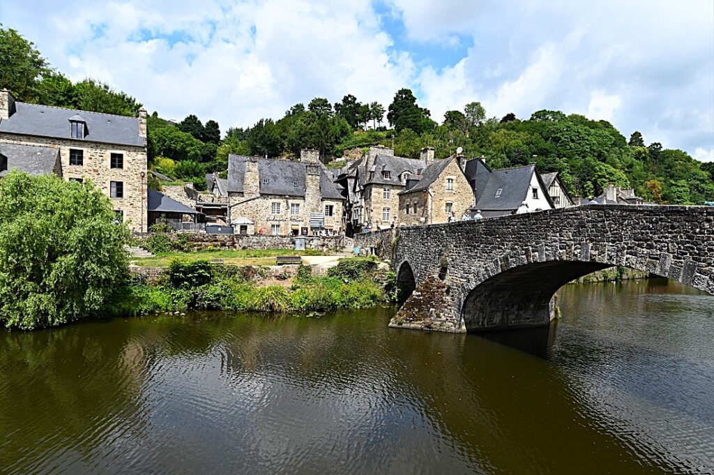 Dinan
